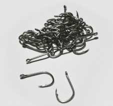 Pack of 40 Fishing Hooks Size 6 Small 15.5mm x 8.7mm Hooks, Jig Heads, Sinkers & Swivels